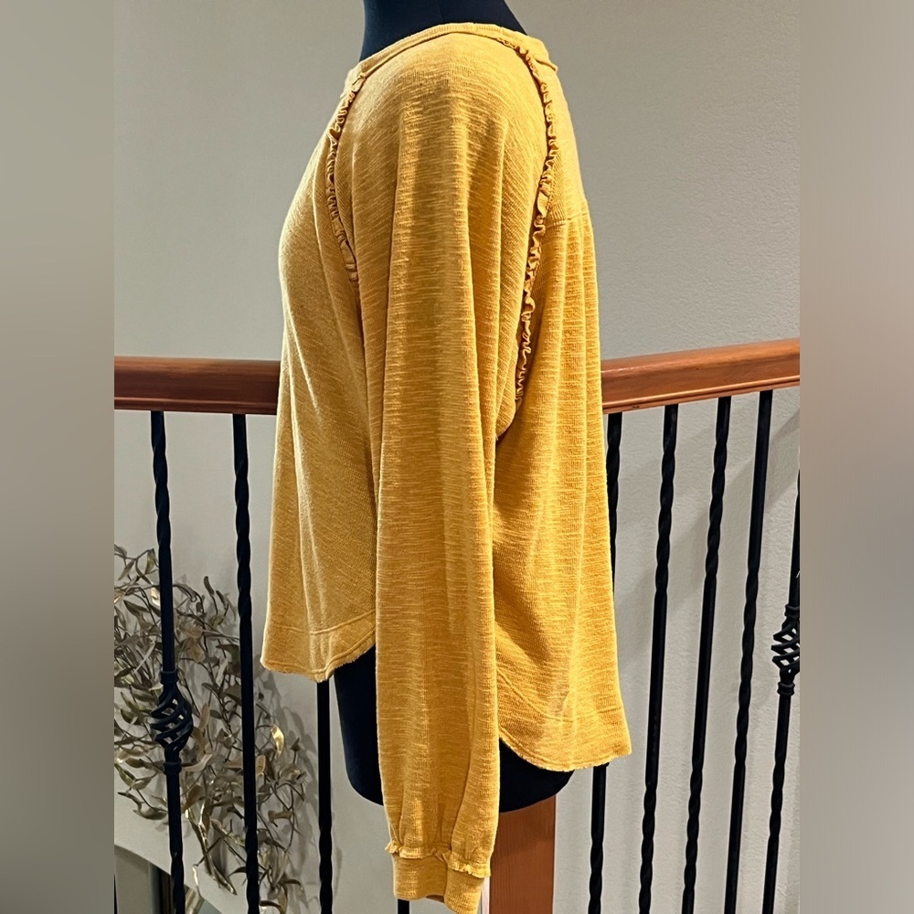 Pilcro Mustard Long Sleeve RUFFLE Tee WOMEN SIZE M - Picture 5 of 10